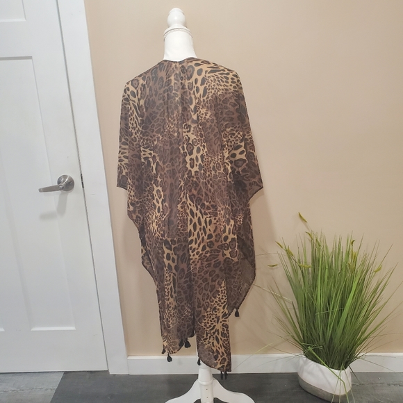 Ultra pink chiffon leopard poncho swim cover up - Picture 3 of 6